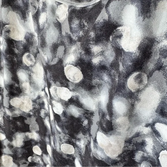 Athleta Chi Dot Tank in Moon Grey Size Small Racerback Activewear Athleisure - Picture 2 of 10